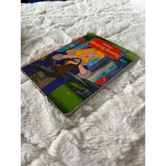 Toddler Girl Frozen Princess & Sleeping Beauty Board Books - Picture 7 of 10